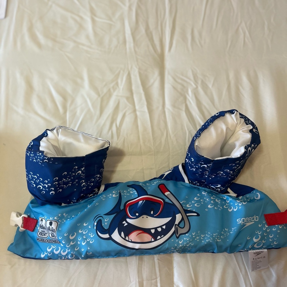 Kids Speedo life vest